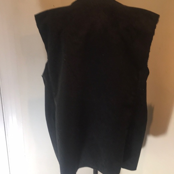 “FAUX FUR/SUEDE”  Reversible Ladies Vest . - Picture 7 of 12